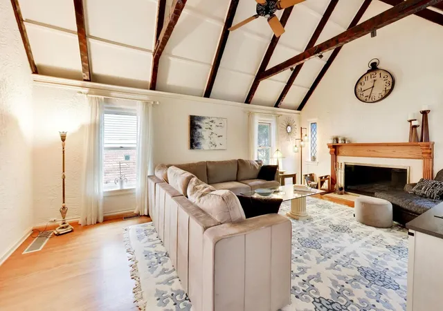 5th image of 124 Lockerbie Ln, Wilmette, IL 60091 | MLS# 12675160