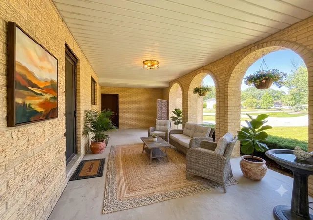 2nd image of 823 Tenuta Ct, Olympia Fields, IL 60461 | MLS# 12675175