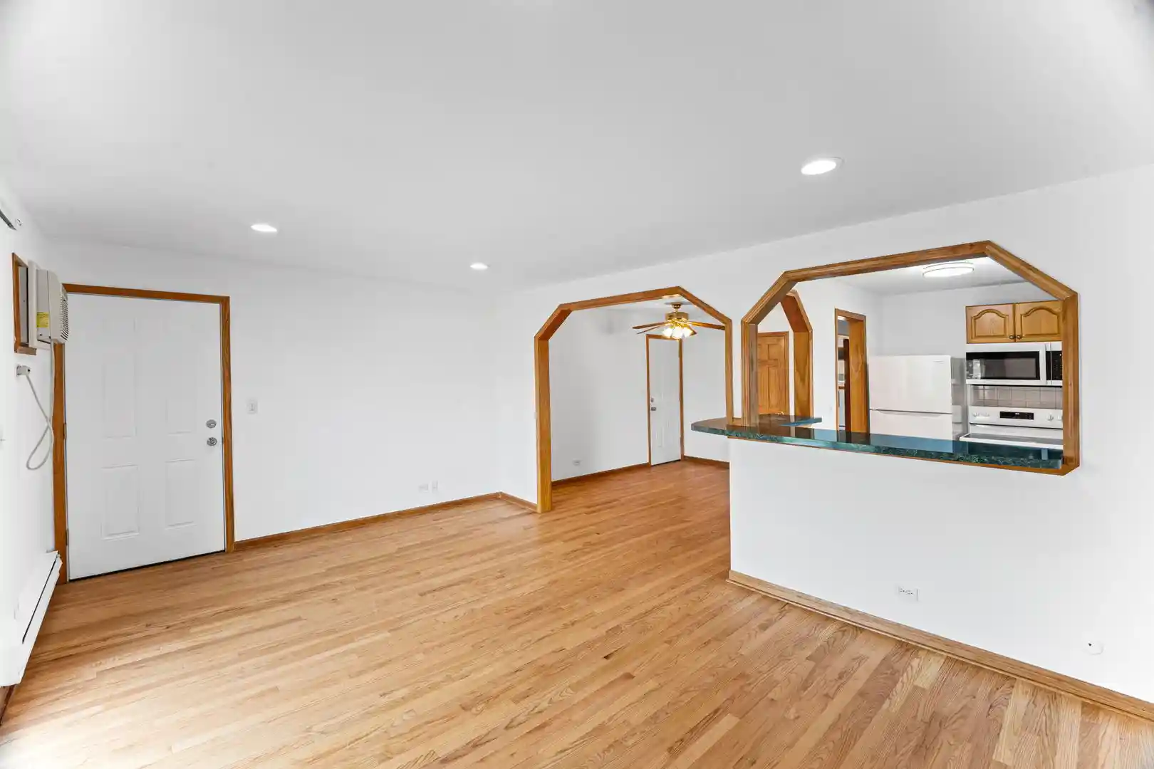 Listing Photo 2 - Condo for sale in 2429 Crystal Ln located at 2429 Crystal Ln, Arlington Heights, IL 60004 - Unit #2D