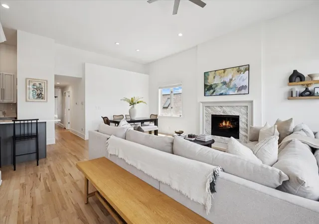 2nd image of 3011 N Ashland Ave #4S, Chicago, IL 60657 | MLS# 12675229