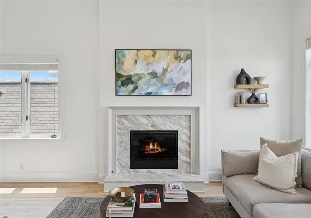 4th image of 3011 N Ashland Ave #4S, Chicago, IL 60657 | MLS# 12675229