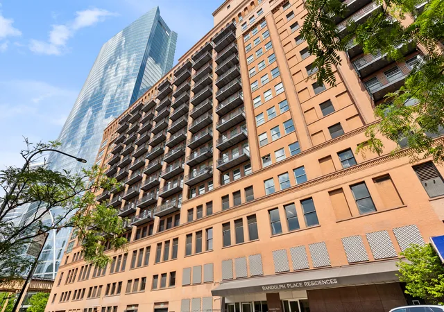Homes for sale in Chicago, IL | 165 N Canal St #712, Chicago, IL 60606 | MLS# 12675232