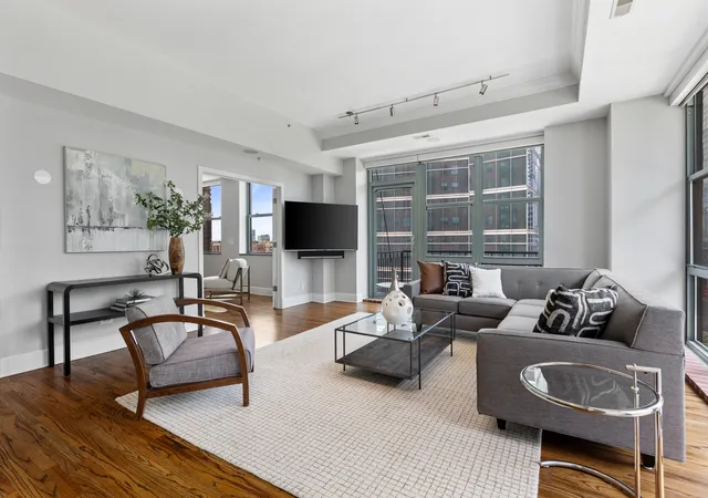 Homes for sale in Chicago, IL | 165 N Canal St #712, Chicago, IL 60606 | MLS# 12675232
