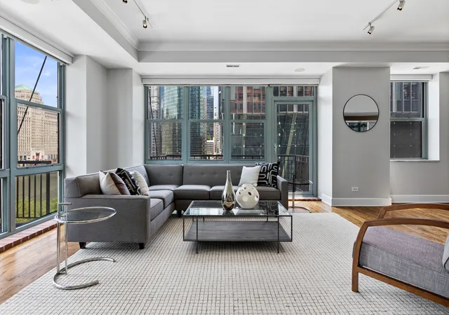 Homes for sale in Chicago, IL | 165 N Canal St #712, Chicago, IL 60606 | MLS# 12675232