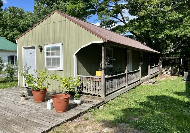 Homes for sale in Cobden, IL | 408 S Jefferson St, Cobden, IL 62920 | MLS# 12675304