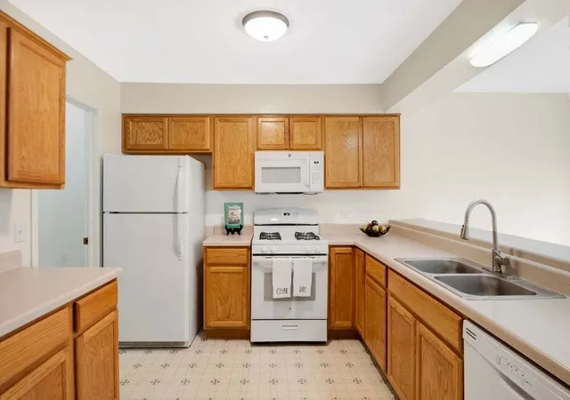 5th image of 2642 Granite Ct #2642, Crystal Lake, IL 60012 | MLS# 12675339