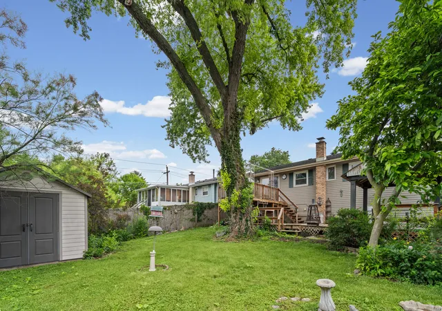4th image of 22W381 2Nd St, Glen Ellyn, IL 60137 | MLS# 12675354