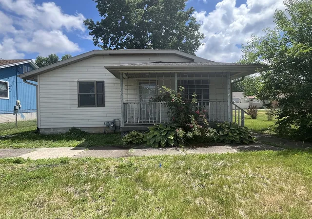 1st image of 1014 Walnut St, Ottawa, IL 61350 | MLS# 12675394