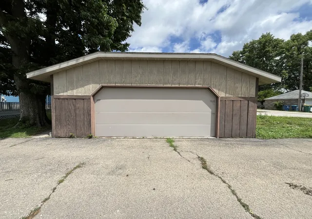 15th image of 1014 Walnut St, Ottawa, IL 61350 | MLS# 12675394