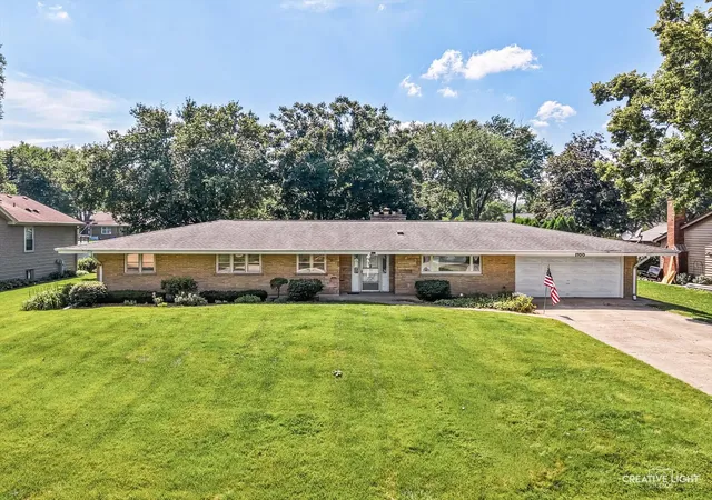 1st image of 1700 Westview Ave, Lombard, IL 60148 | MLS# 12675397