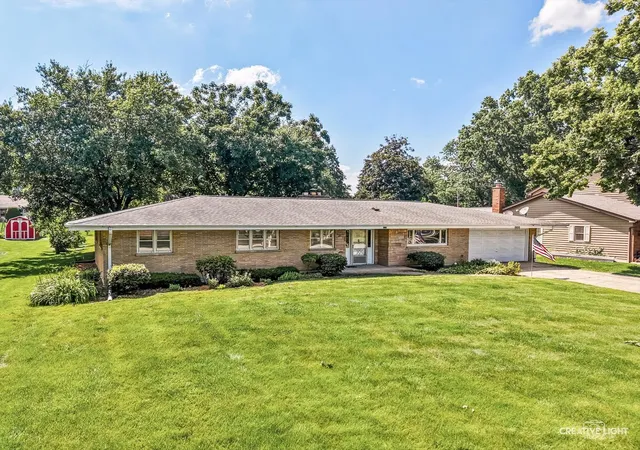 2nd image of 1700 Westview Ave, Lombard, IL 60148 | MLS# 12675397