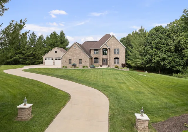 Homes for sale in Coal Valley, IL | 2608 W 3rd St, Coal Valley, IL 61240 | MLS# 12675455