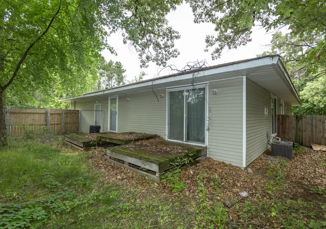 Homes for sale in Dixon, IL | 1572 Winnetka St, Dixon, IL 61021 | MLS# 12675482
