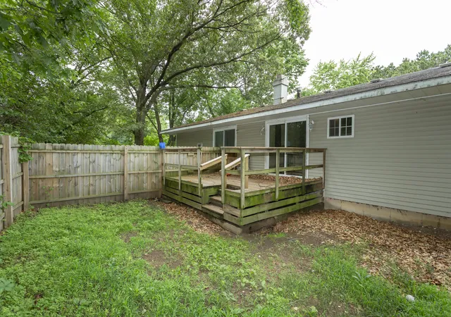 Homes for sale in Dixon, IL | 1572 Winnetka St, Dixon, IL 61021 | MLS# 12675482