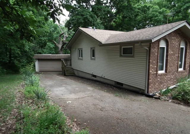 Photo 3 of Single family home for sale at 18 Sheridan Dr, Putnam, IL 61560 | MLS# 12675505 | Listing updated on 2026-07-18