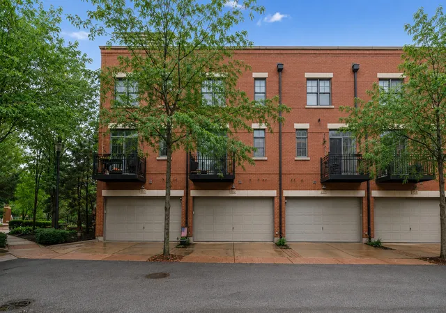 2nd image of 161 S Grove Ave, Elgin, IL 60120 | MLS# 12675515