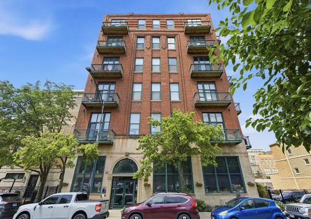 Homes for sale in Chicago, IL | 1632 S Indiana Ave #304, Chicago, IL 60616 | MLS# 12675517