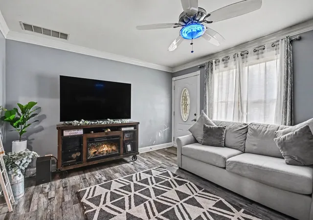Photo 3 of Single family home for sale at 30w100 Maplewood Dr, Warrenville, IL 60555 | MLS# 12675555 | Listing updated on 2026-09-19