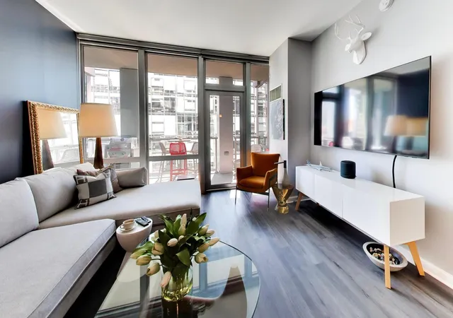 2nd image of 160 E Illinois St #2207, Chicago, IL 60611 | MLS# 12675566