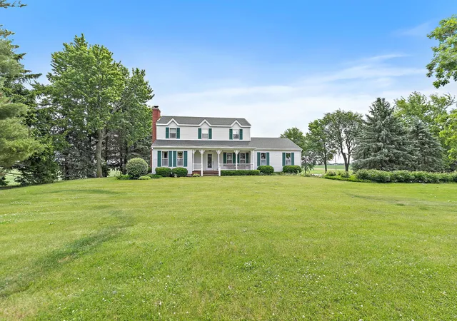 Homes for sale in De Kalb, IL | 23086 Glidden Rd, De Kalb, IL 60115 | MLS# 12675573