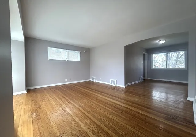 2nd image of 2058 Downey Rd, Homewood, IL 60430 | MLS# 12675606