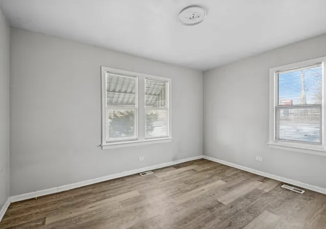 5th image of 711 N Columbine Ave, Lombard, IL 60148 | MLS# 12675704