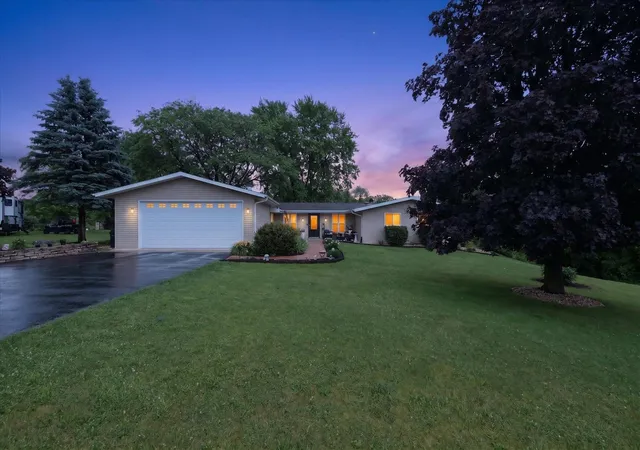 Homes for sale in Roscoe, IL | 10721 Grover Oaks, Roscoe, IL 61073 | MLS# 12675716