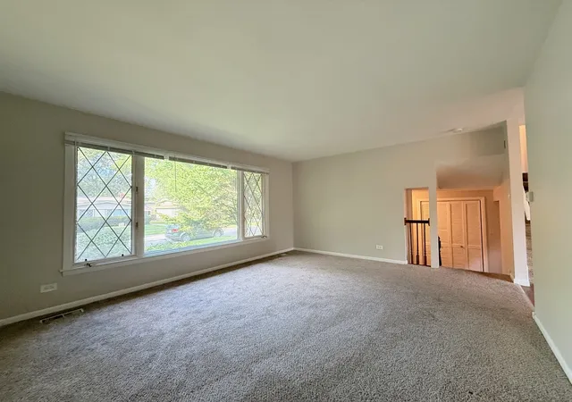 3rd image of 1122 W Iowa St, Glenwood, IL 60425 | MLS# 12675743