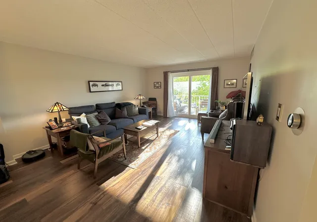 Photo 3 of Condo for sale at 110 W Butterfield Rd #310S, Elmhurst, IL 60126 | MLS# 12675784 | Listing updated on 2026-09-14