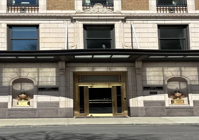 Homes for sale in Chicago, IL | 3500 N Lake Shore Dr #6D, Chicago, IL 60657 | MLS# 12675788