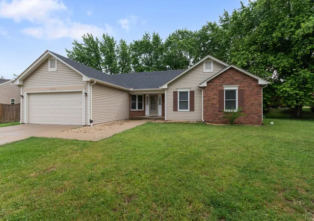 1st image of 1935 Springhaven Ct, Montgomery, IL 60538 | MLS# 12675791