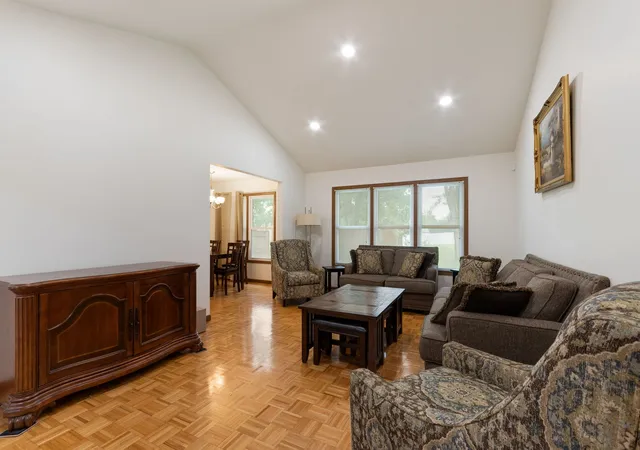 3rd image of 1935 Springhaven Ct, Montgomery, IL 60538 | MLS# 12675791