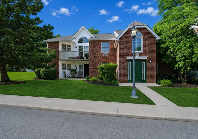 Homes for sale in Woodstock, IL | 501 Leah Ln #1A, Woodstock, IL 60098 | MLS# 12675792