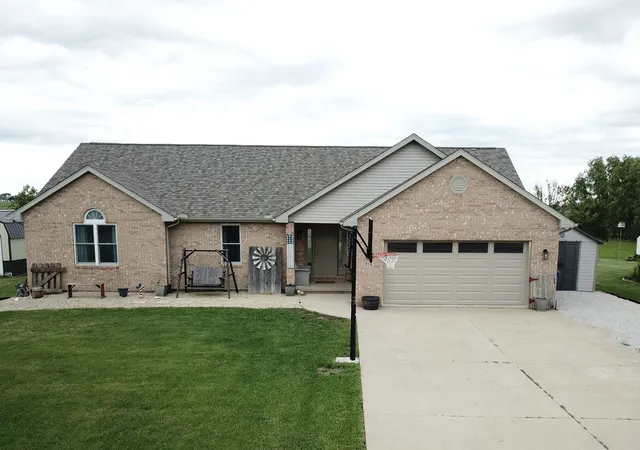 Homes for sale in Odell, IL | 214 W 2nd St W, Odell, IL 60460 | MLS# 12675841