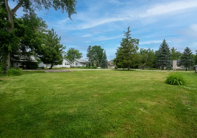 Homes for sale in Antioch, IL | 25063 W 3Rd St, Antioch, IL 60002 | MLS# 12675844