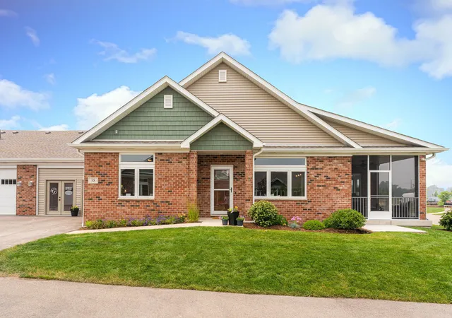 Homes for sale in Sycamore, IL | 16 Kloe Ln #16, Sycamore, IL 60178 | MLS# 12675861