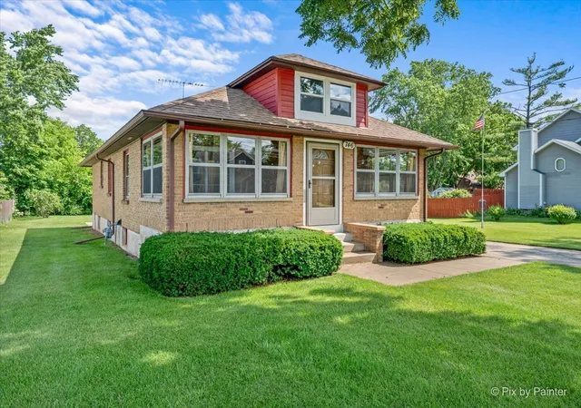2nd image of 746 Parkway Ave, Elgin, IL 60120 | MLS# 12675869