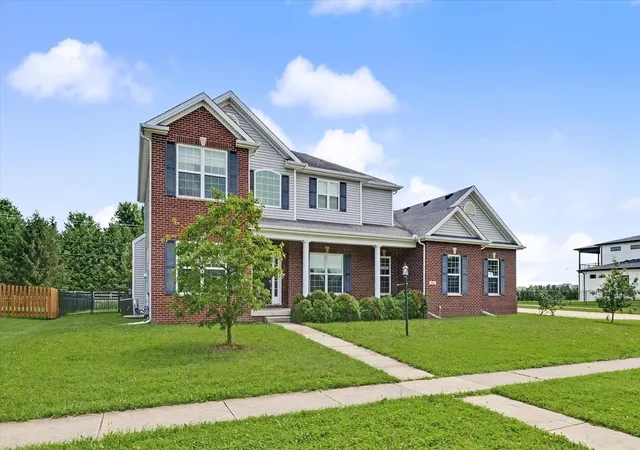 Homes for sale in Savoy, IL | 601 Silver Lake Ct, Savoy, IL 61874 | MLS# 12675882
