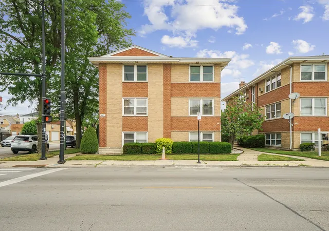 Homes for sale in Chicago, IL | 6972 W Belmont Ave #4, Chicago, IL 60634 | MLS# 12675897