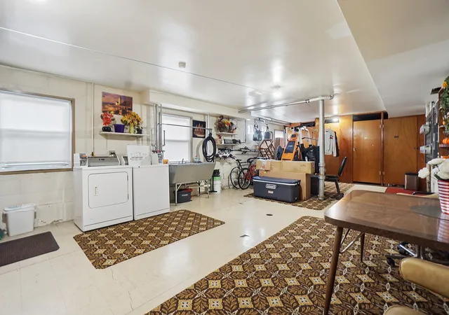 Homes for sale in Chicago, IL | 6972 W Belmont Avenue, Chicago, IL 60634 | Houzeo