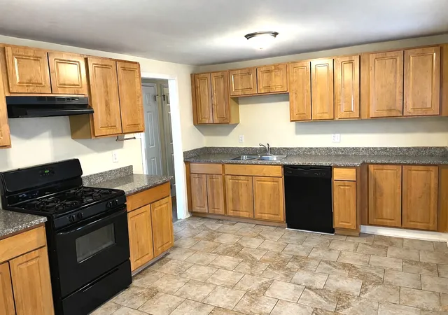 Photo 3 of Single family home for sale at 335 E Mulberry Dr, Glenwood, IL 60425 | MLS# 12675900 | Listing updated on 2026-08-08