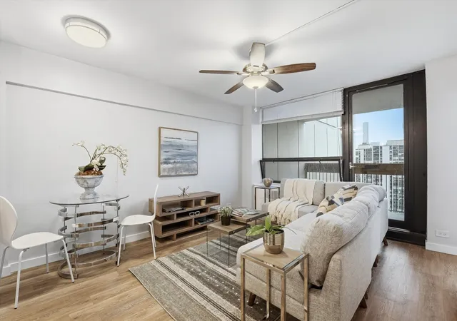 3rd image of 1460 N Sandburg Ter #2507A, Chicago, IL 60610 | MLS# 12675904