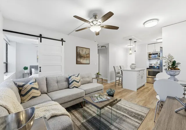 4th image of 1460 N Sandburg Ter #2507A, Chicago, IL 60610 | MLS# 12675904