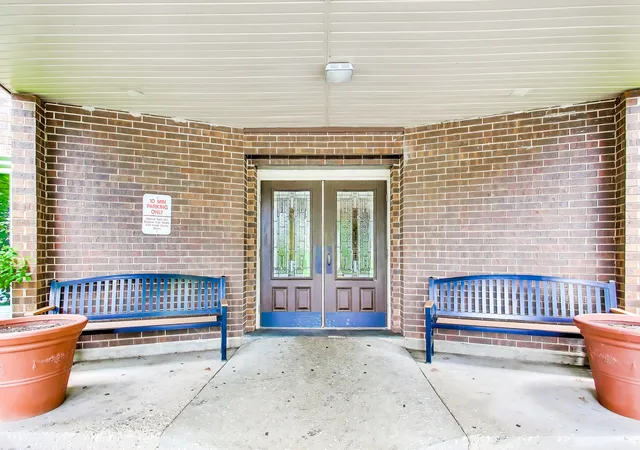 Homes for sale in Wheeling, IL | 1575 Sandpebble Dr, Wheeling, IL 60090
