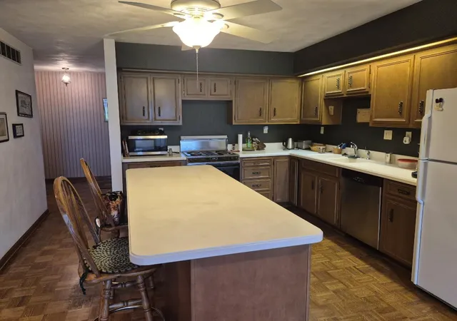 Homes for sale in Kewanee, IL | 627 Shadycrest Dr, Kewanee, IL 61443 | MLS# 12675911