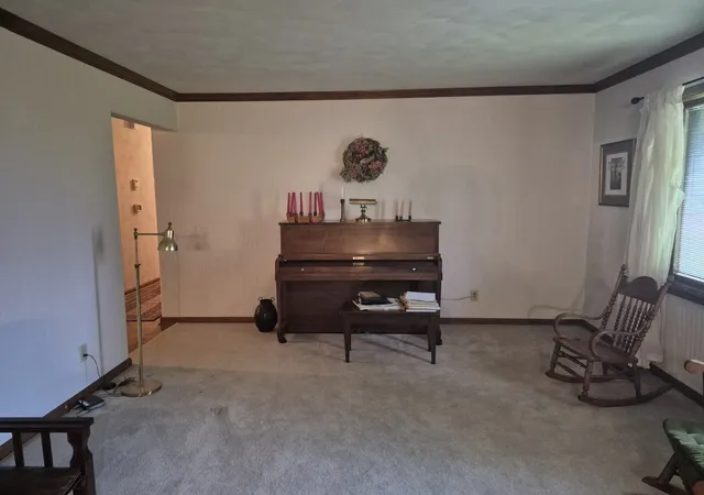 Homes for sale in Kewanee, IL | 627 Shadycrest Dr, Kewanee, IL 61443 | MLS# 12675911