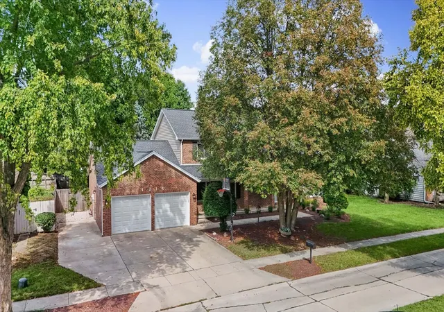 Photo 3 of Sale Pending at 1210 Wilshire Ct, Champaign, IL 61821 | MLS# 12675919 | Listing updated on 2026-10-06
