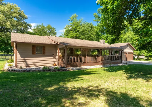 1st image of 180 White Oak Ln, Harrisburg, IL 62946 | MLS# 12675938