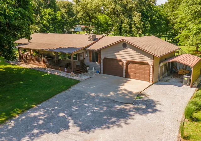 39th image of 180 White Oak Ln, Harrisburg, IL 62946 | MLS# 12675938