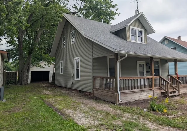 Homes for sale in Mattoon, IL | 2608 Shelby Ave, Mattoon, IL 61938 | MLS# 12675944